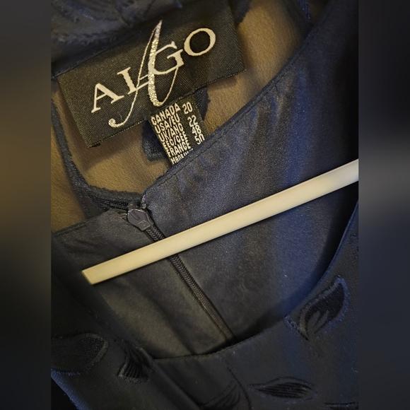 2 Piece Vintage Set - Floral Dress and Kimono - Picture 3 of 3